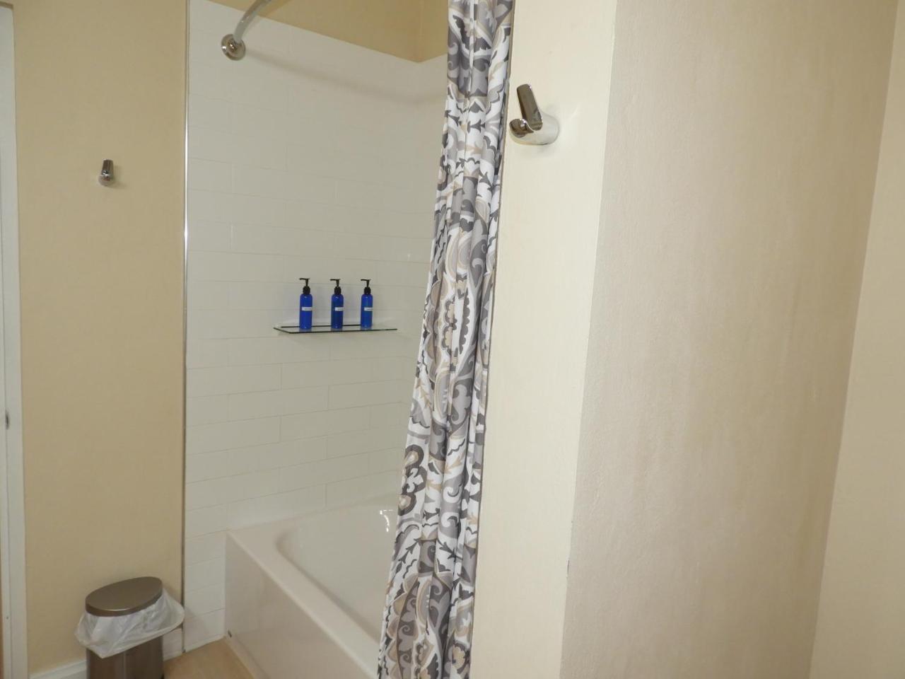 Keep Cool Guesthouse Gros Islet Exterior photo