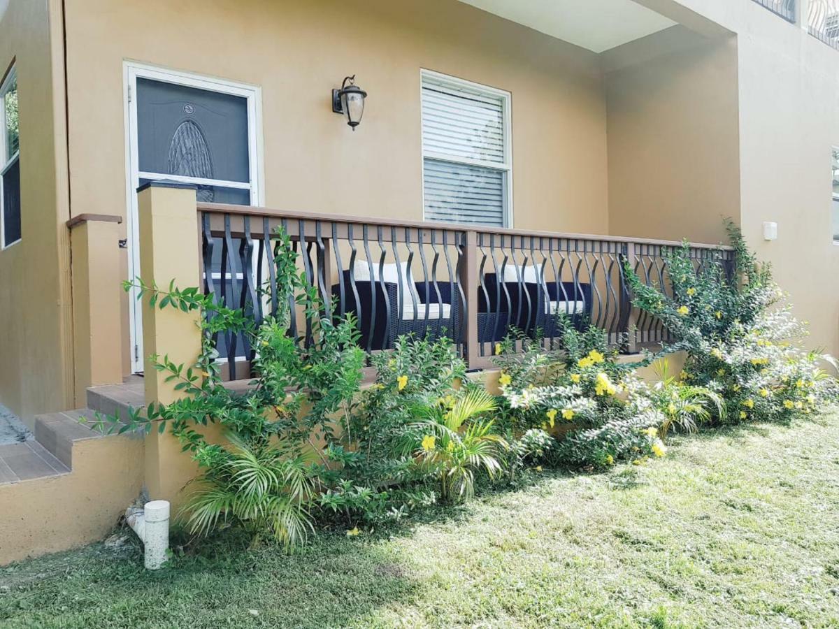 Keep Cool Guesthouse Gros Islet Exterior photo