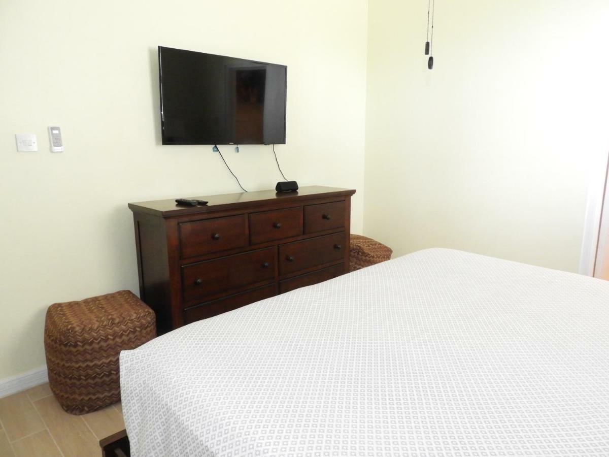 Keep Cool Guesthouse Gros Islet Exterior photo